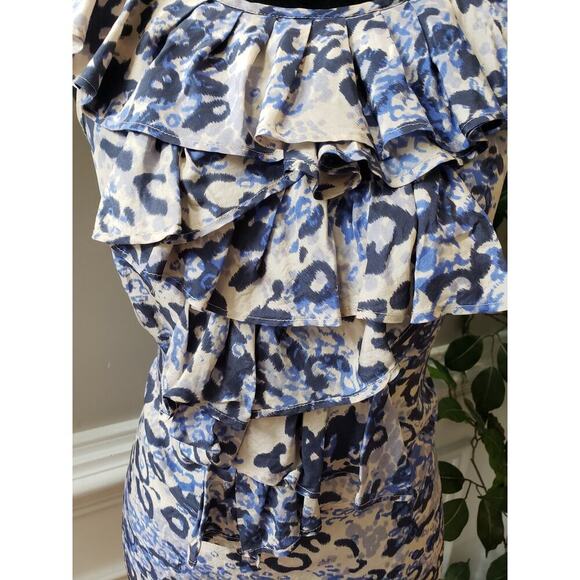 CAbi Blouse Top Womens XS White Animal Print Cascade Ruffle Sleeveless Pullover - Picture 9 of 12